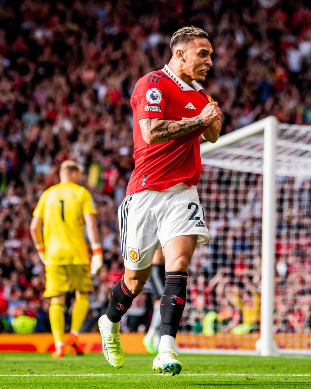 斯内德：穆帅对我而言就像父亲，贝尼特斯来国米的时机不对（斯内德：穆里尼奥如父亲般关照，贝尼特斯接手国米时机不佳）